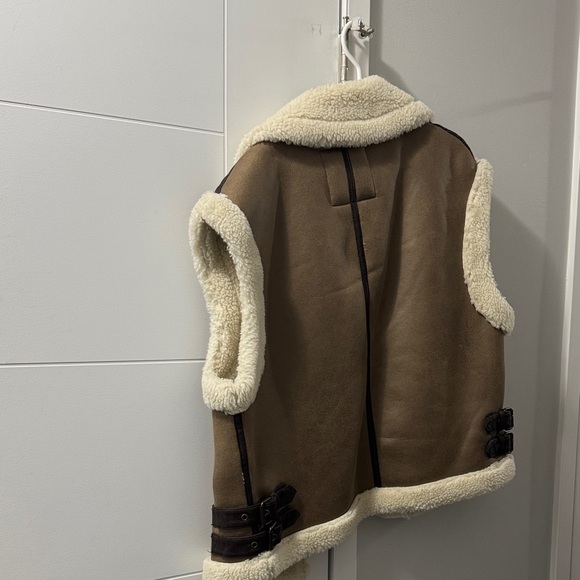 Zara Brown and Cream Shearling Vest - Picture 3 of 6